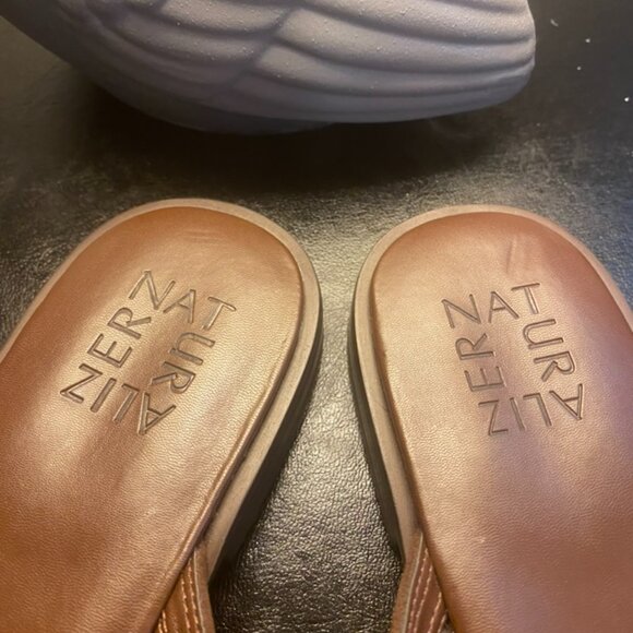 Naturalizer Fallyn Rhinestone Sandals NWOT - Picture 2 of 4